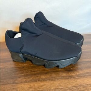 iRi Women’s 7.5 WES I Black‎ Low Top Sneaker, vegan